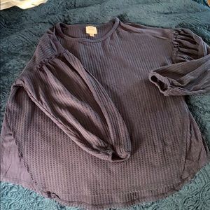 Drop sleeves with ruffle detail